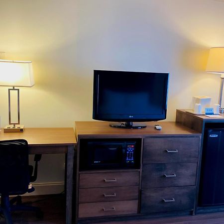 Clarion Hotel & Conference Center Toms River Eksteriør billede