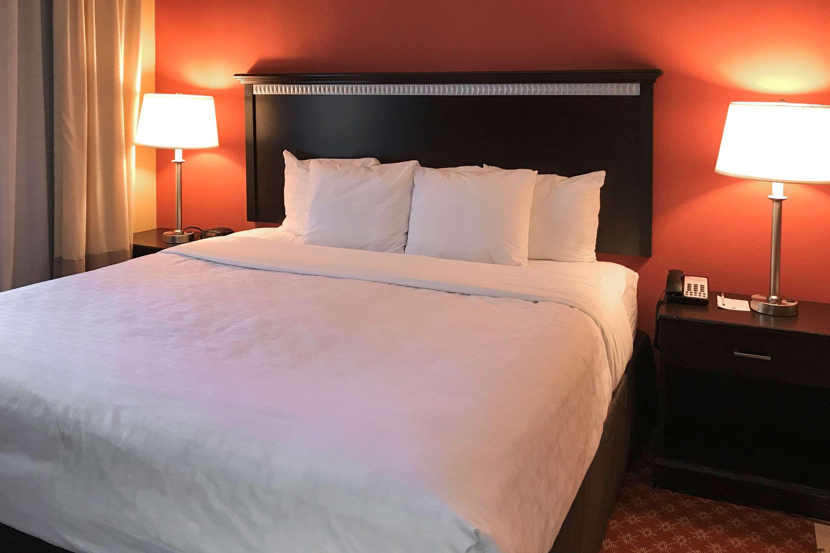 Clarion Hotel & Conference Center Toms River Eksteriør billede